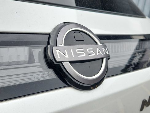 Certified 2025 Nissan Murano SV AWD/4WD image 29