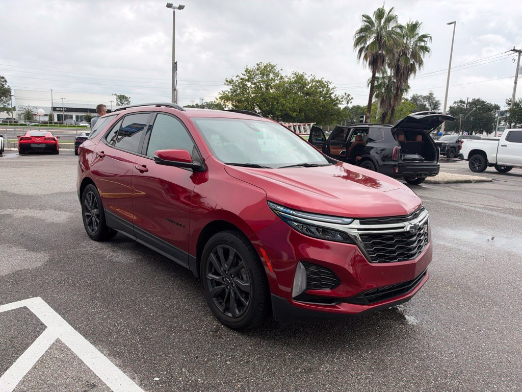 Used 2023 Chevrolet Equinox RS w/ RS Leather Package FWD image 6