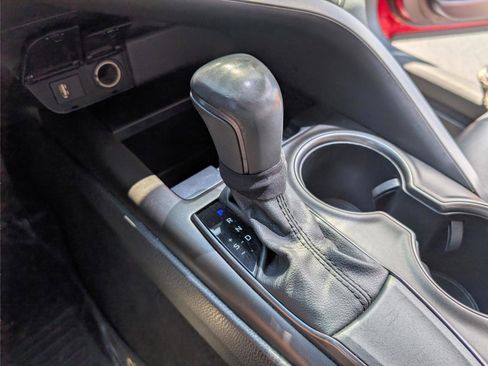 Used 2021 Toyota Camry SE FWD image 18