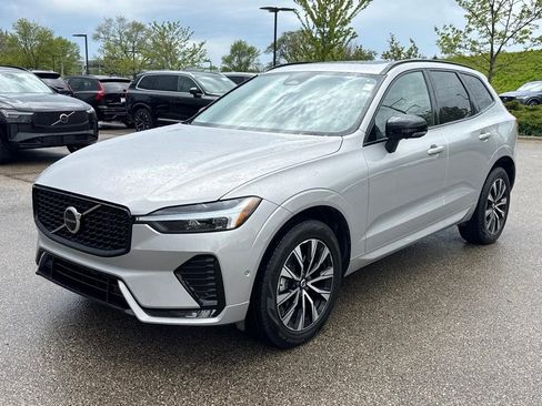 Certified 2025 Volvo XC60 B5 Plus AWD/4WD image 1