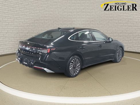 Used 2025 Hyundai Sonata Limited image 5