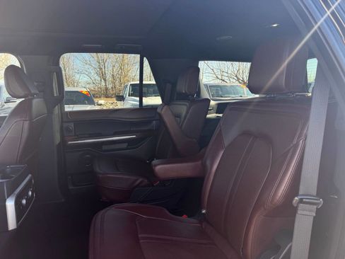 Used 2023 Ford Expedition Limited image 32