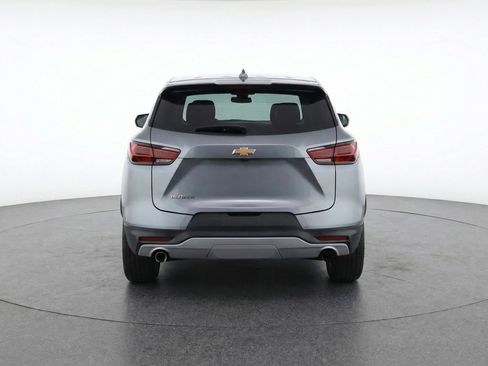 Used 2025 Chevrolet Blazer LT FWD image 7