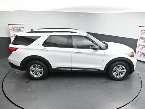 Used 2024 Ford Explorer XLT w/ Equipment Group 202A AWD/4WD image 29
