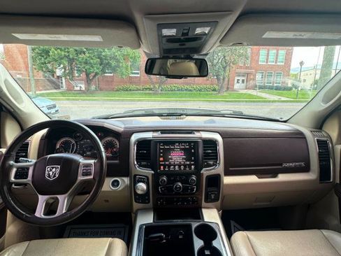 Used 2014 RAM 1500 Laramie w/ Convenience Group AWD/4WD image 25