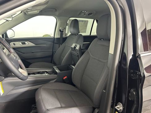 New 2026 Ford Explorer Active AWD/4WD image 10