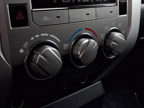 Used 2017 Toyota Tundra SR5 image 9