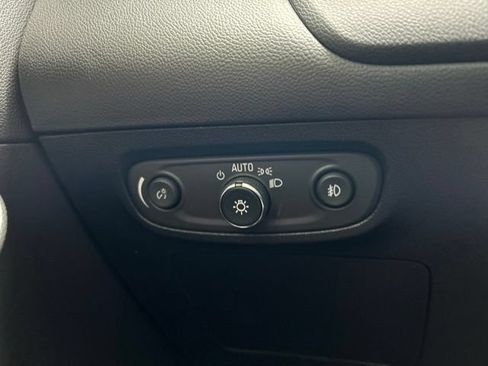 Used 2022 Buick Encore GX Select FWD image 22