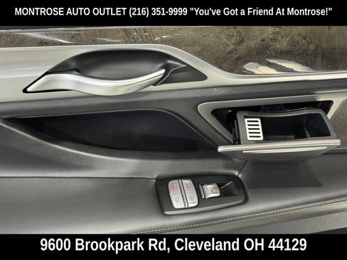 Used 2016 BMW 750i xDrive AWD/4WD image 38