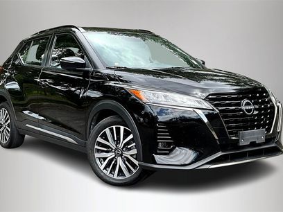 Used 2022 Nissan Kicks SR