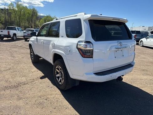 Used 2018 Toyota 4Runner SR5 image 3