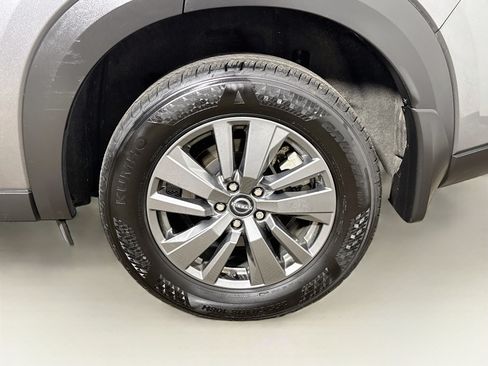 Used 2024 Nissan Pathfinder S AWD/4WD image 28