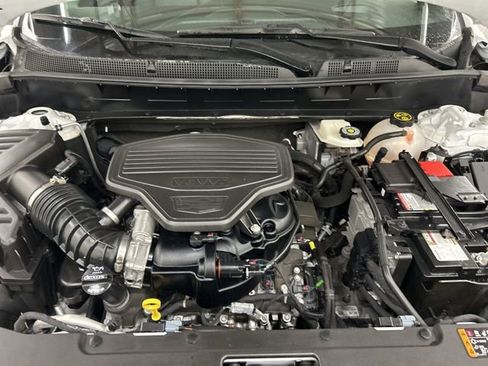 Used 2024 Cadillac XT6 Sport w/ LPO, ONYX Package image 33