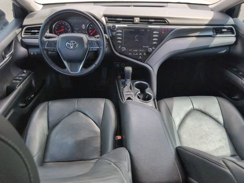 Used 2019 Toyota Camry XSE image 28