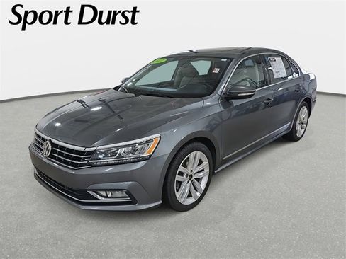 Used 2017 Volkswagen Passat 1.8T SE image 1