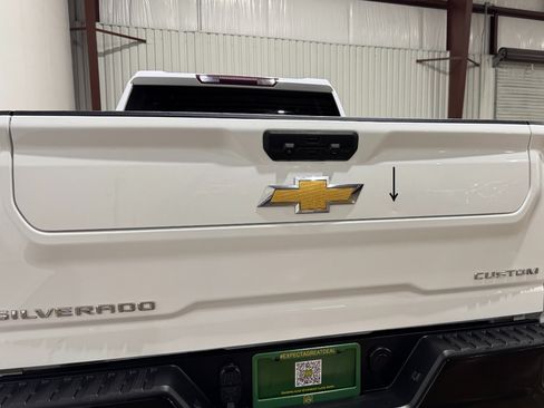 Used 2022 Chevrolet Silverado 2500 Custom w/ Custom Value Package image 58