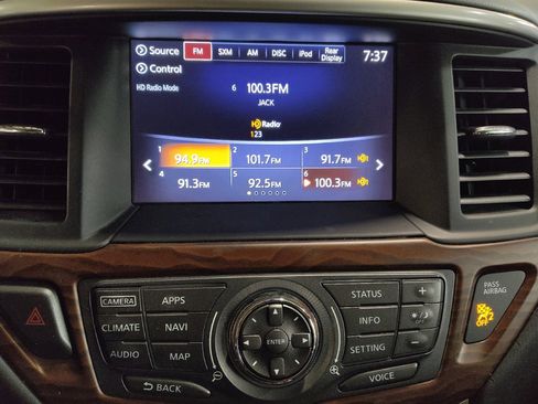 Used 2017 Nissan Pathfinder Platinum w/ Family Entertainment Package FWD image 25