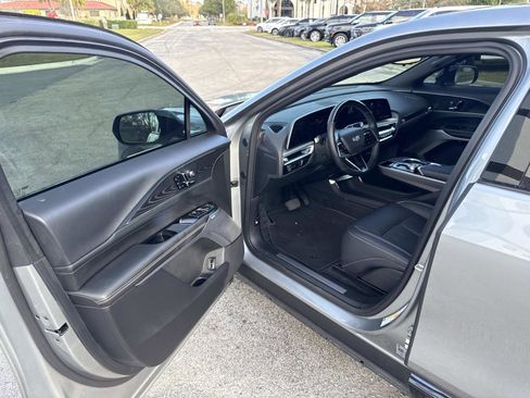 Used 2025 Cadillac Lyriq Sport image 19