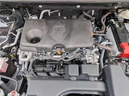 Certified 2025 Toyota RAV4 LE FWD image 22