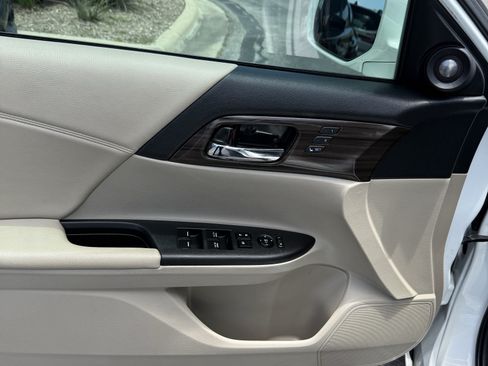 Used 2016 Honda Accord EX-L image 17