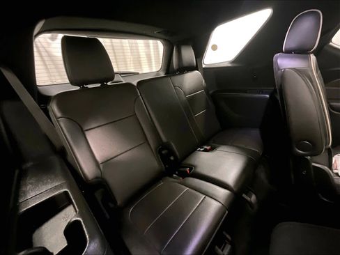 Used 2023 Chevrolet Traverse Premier w/ Redline Edition image 17