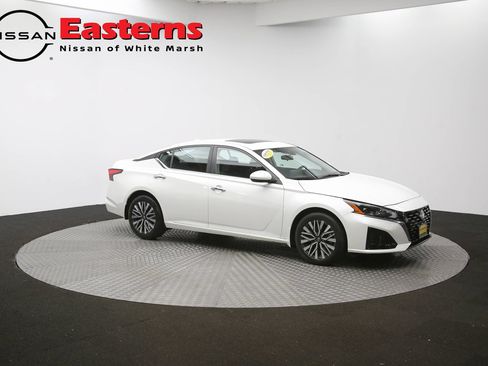 Used 2024 Nissan Altima 2.5 SV w/ SV Premium Package AWD/4WD image 47