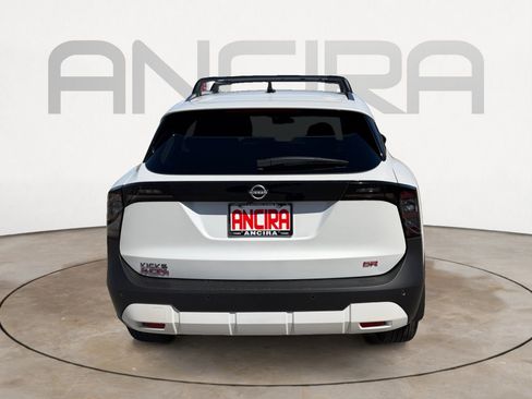 Used 2026 Nissan Kicks SR image 9