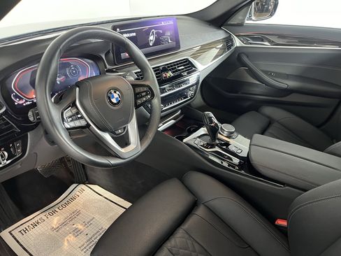 Certified 2022 BMW 530i xDrive w/ Premium Package image 11