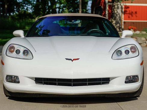 Used 2005 Chevrolet Corvette Convertible w/ Preferred Equipment Group RWD image 15