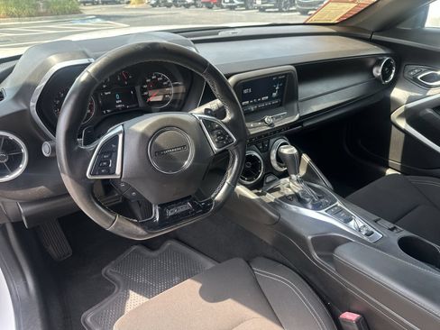 Used 2017 Chevrolet Camaro LT RWD image 18