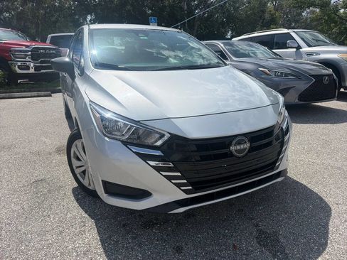 Used 2024 Nissan Versa S w/ Trunk Package FWD image 5
