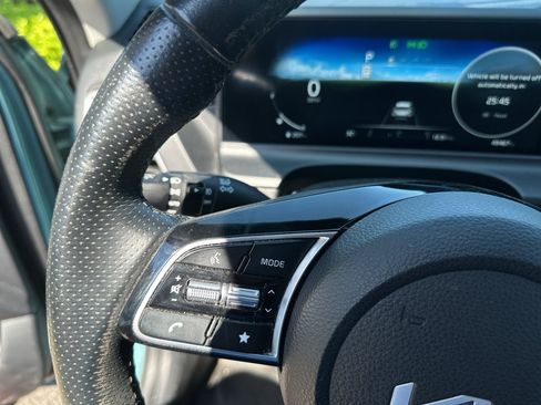 Used 2024 Kia Seltos SX w/ SX Sunroof Package AWD/4WD image 24
