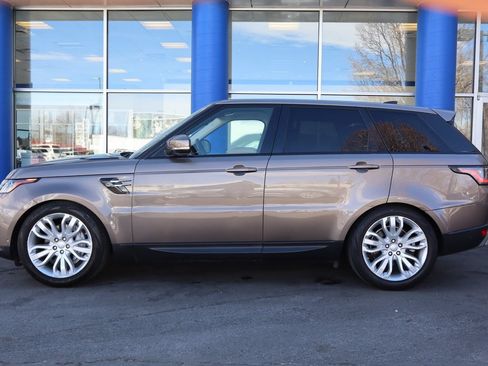 Used 2018 Land Rover Range Rover Sport SE AWD/4WD image 2