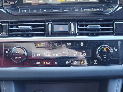 New 2025 Nissan Pathfinder SL image 23