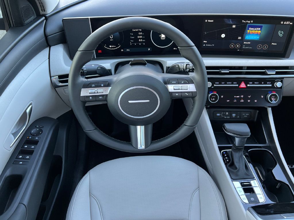 Used 2025 Hyundai Tucson SEL FWD image 14