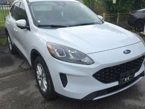 Used 2020 Ford Escape SE FWD image 6