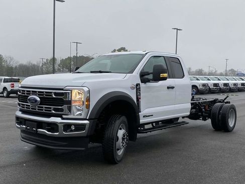 New 2026 Ford F450 XL w/ XL Chrome Package AWD/4WD image 7
