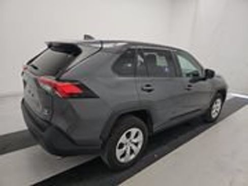 Used 2024 Toyota RAV4 LE AWD/4WD image 4