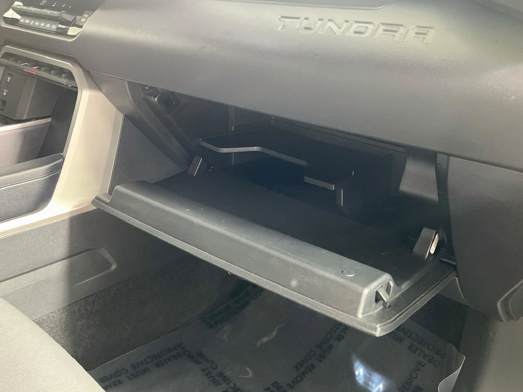 Used 2025 Toyota Tundra SR5 AWD/4WD image 32