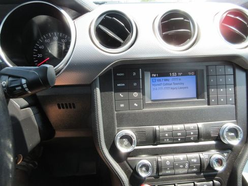 Used 2019 Ford Mustang GT w/ Black Accent Package RWD image 23