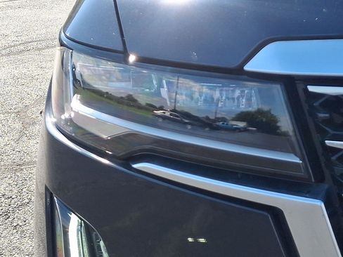 Used 2022 Cadillac Escalade Premium Luxury image 10