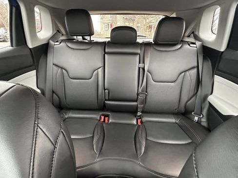 Used 2022 Jeep Compass Limited image 28
