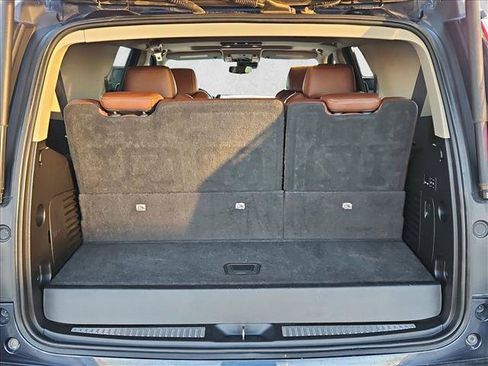 Used 2019 Cadillac Escalade Premium Luxury image 6