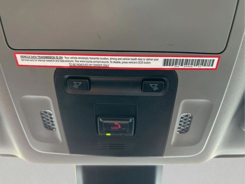 Used 2023 Toyota Camry SE image 23