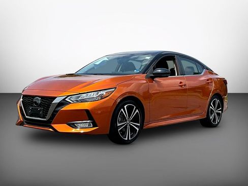 Used 2023 Nissan Sentra SR w/ Electronics Package FWD image 3