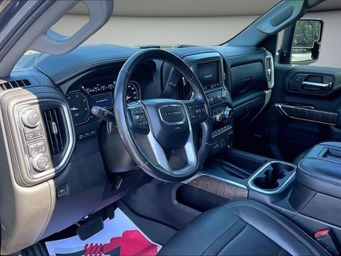 Used 2022 GMC Sierra 3500 Denali w/ Denali Black Diamond Edition AWD/4WD image 17