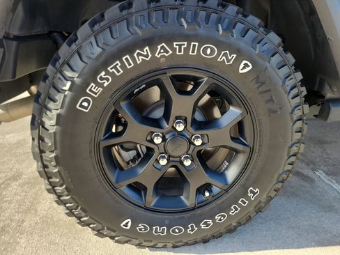 Used 2020 Jeep Wrangler Sport AWD/4WD image 27