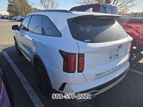 Used 2021 Kia Sorento SX image 4