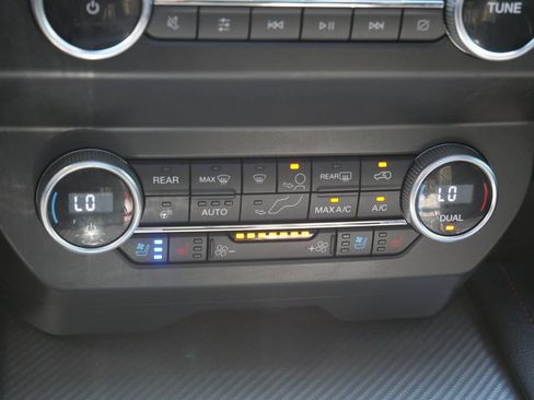 Used 2019 Ford Expedition Limited w/ Equipment Group 303A AWD/4WD image 24