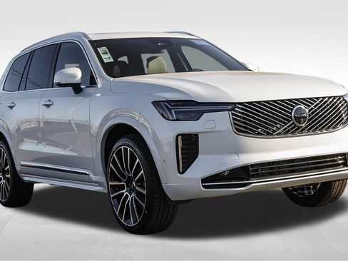 New 2026 Volvo XC90 B6 Plus w/ Protection Package Premier AWD/4WD image 3